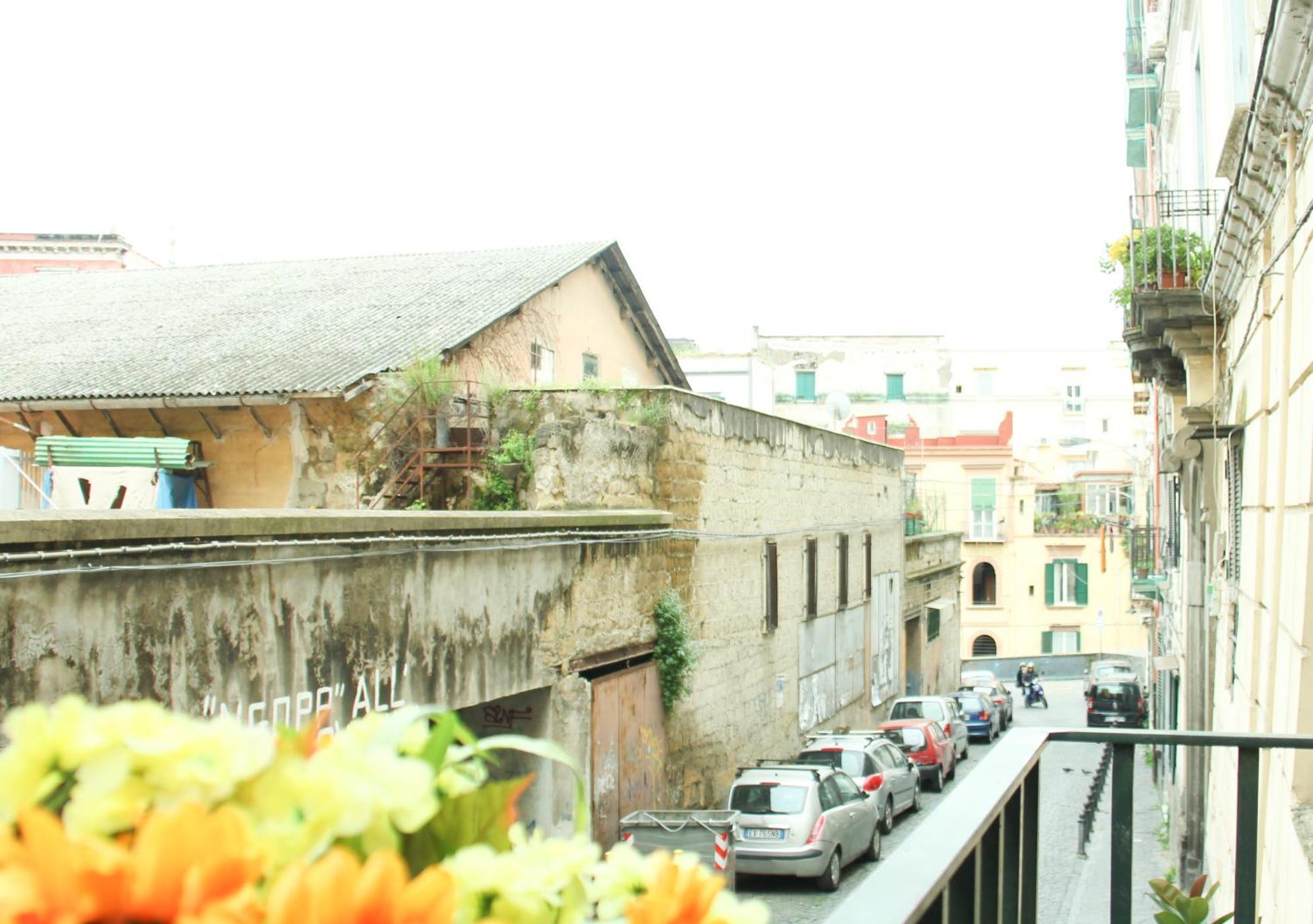Vakantiehuis Boutique Tarsia- A 2 Minuti Da Piazza Dante E Metro Montesanto *