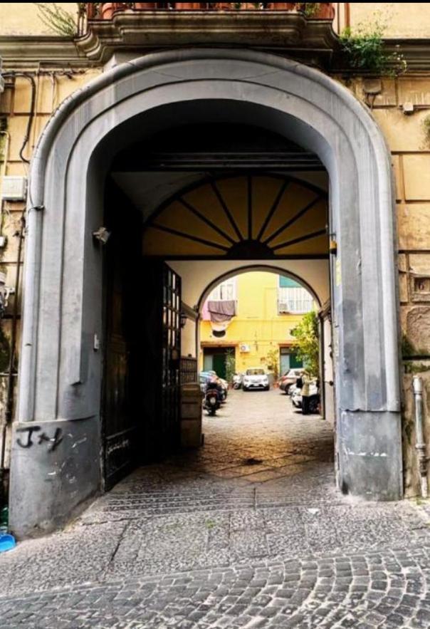 Vakantiehuis Boutique Tarsia- A 2 Minuti Da Piazza Dante E Metro Montesanto